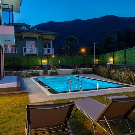 Zeus Villa *